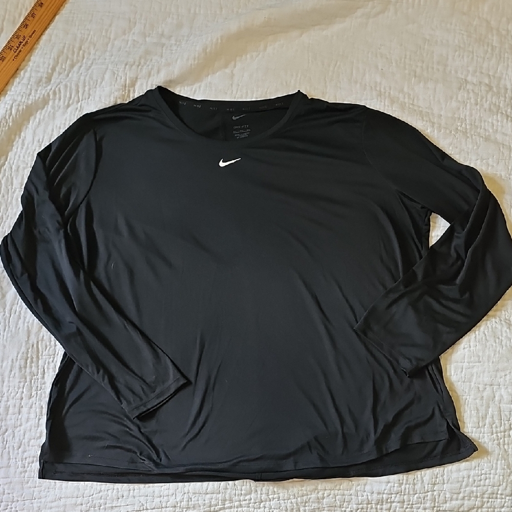Nike Men's Black Long Sleeve Tee